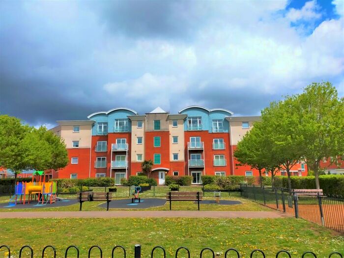 2 Bedroom Apartment To Rent In Reynolds Avenue, Redhill, RH1