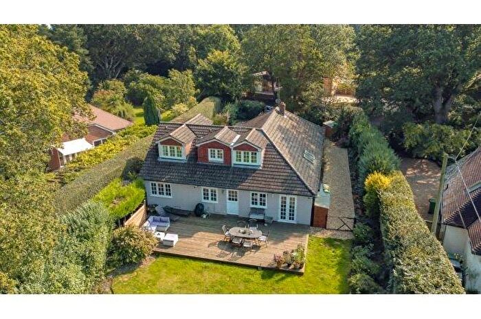 5 Bedroom Detached House For Sale In Bucklebury Alley, Cold Ash, Thatcham, Berkshire, RG18