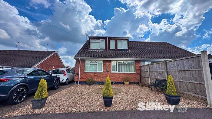 4 Bedroom Semi-Detached Bungalow For Sale In Dunelm Close, Sutton-In-Ashfield, NG17