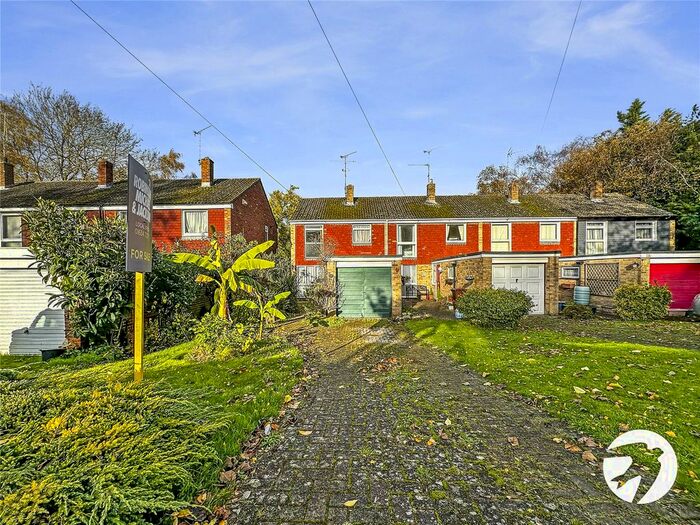 3 Bedroom End Of Terrace House For Sale In The Glebe, Cuxton, Rochester, Kent, ME2