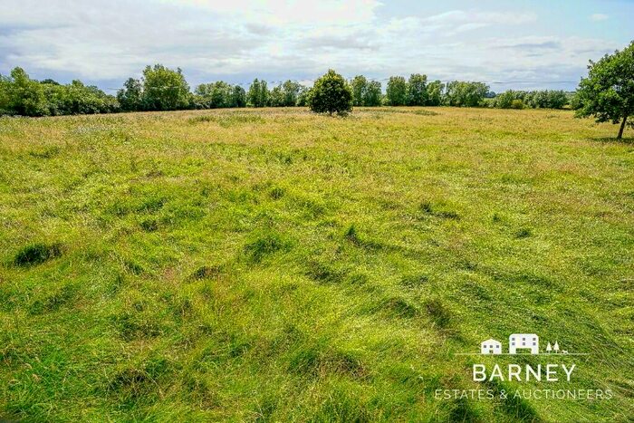 Land For Sale In Land And Barns At Padbury, Buckingham, MK18