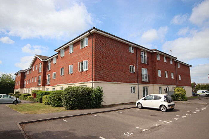 2 Bedroom Apartment For Sale In Brookers Road, Billingshurst, RH14