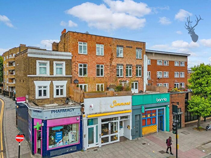 2 Bedroom Apartment To Rent In Essex Road, Islington, N1