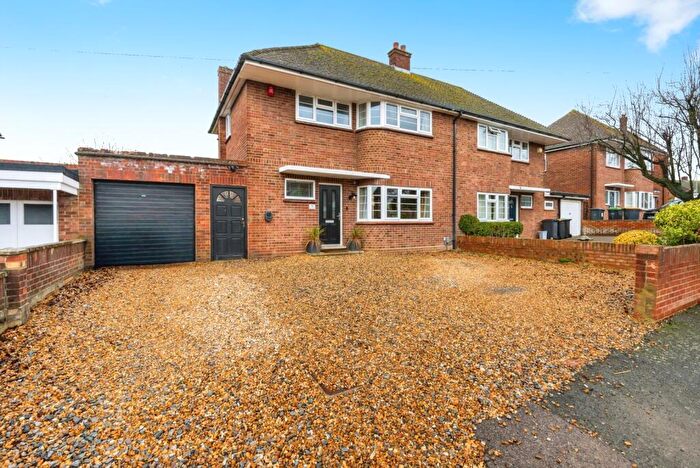 3 Bedroom Semi Detached House For Sale In Queens Crescent, Bedford, Bedfordshire, MK41