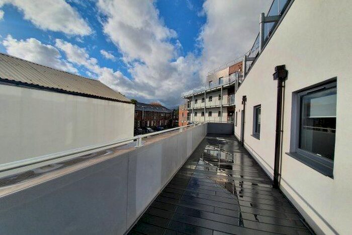 1 Bedroom Flat To Rent In 105 Cuthbert Bank Road, Sheffield S6