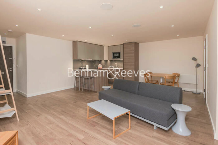 Studio To Rent In Aerodrome Road, Colindale, NW9