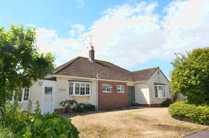4 Bedroom Bungalow For Sale In Flamstone Street, Bishopstone, Salisbury, Wiltshire, SP5