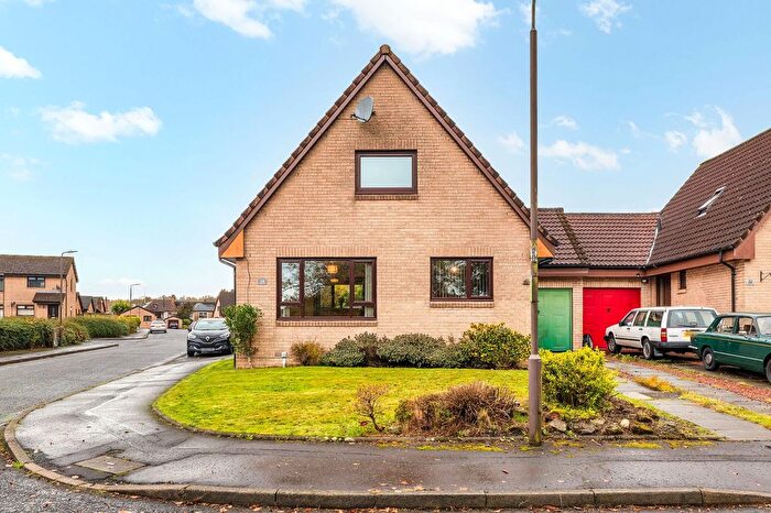 4 Bedroom Link Detached House For Sale In Campbell Drive, Larbert, FK5