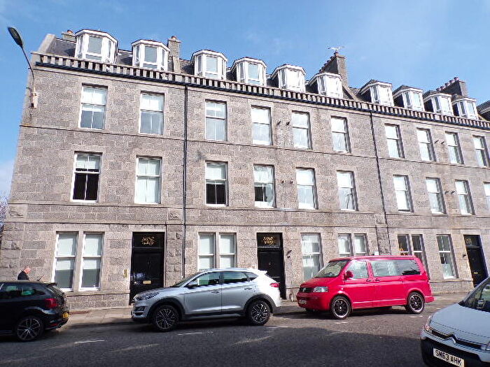 2 Bedroom Flat To Rent In Union Grove, Aberdeen, AB10