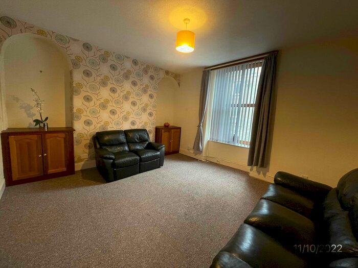 2 Bedroom Flat To Rent In Urquhart Road, First Floor Left, Aberdeen, AB24