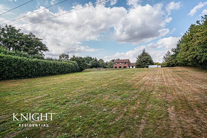 4 Bedroom Detached House For Sale In Bakers Lane, Colchester, CO3