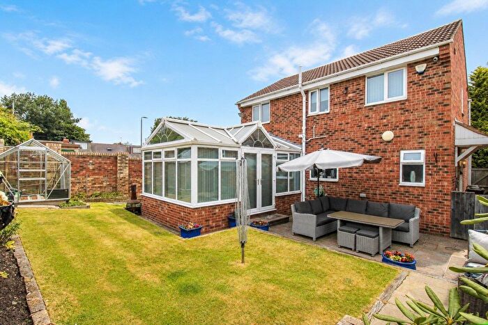 4 Bedroom Detached House For Sale In Hammerton Farm Avenue, Ryhill, Wakefield, WF4