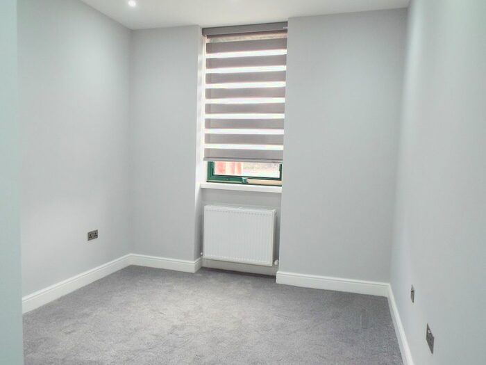 1 Bedroom Flat To Rent In Fishponds Road, Wokingham, RG41