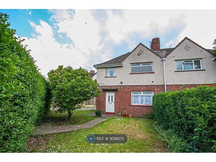 3 Bedroom Semi Detached House To Rent In Brixham Road, Bristol, BS3