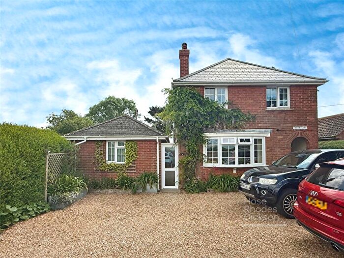 3 Bedroom Detached House For Sale In Emmett Hill, Chale Green, Ventnor, PO38