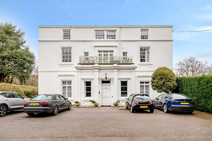1 Bedroom Flat To Rent In Flat Southlands House, RH8