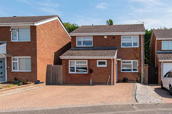 4 Bedroom Detached House For Sale In Churchill Avenue, Wellingborough, NN8