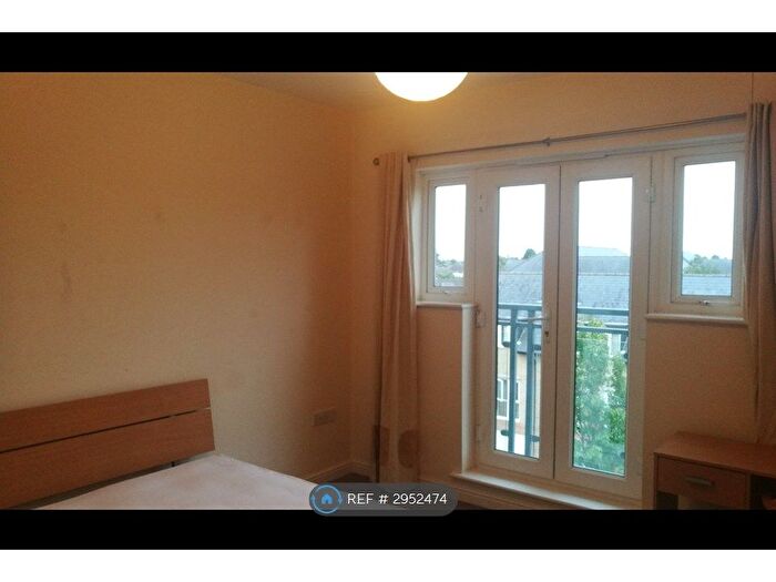 2 Bedroom Flat To Rent In Hampden Gardens, Cambridge, CB1