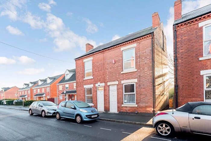 4 Bedroom Semi-Detached House To Rent In City Road, Nottingham, Nottinghamshire, NG7