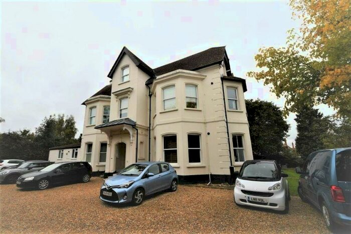 1 Bedroom Apartment To Rent In Bedroom Apartment St Floor In Guildford, GU2