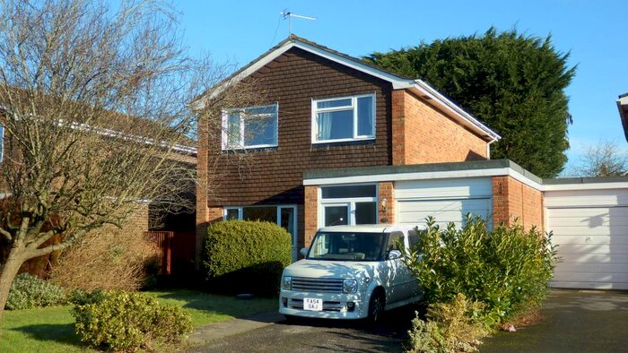 4 Bedroom Detached House To Rent In Apple Grove, Christchurch, BH23