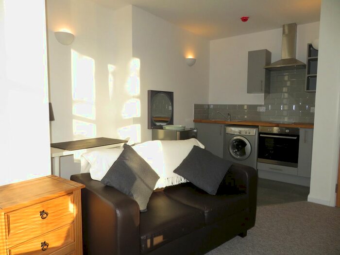1 Bedroom Flat To Rent In Burton Lodge, Whitecross Road, Hereford, HR4