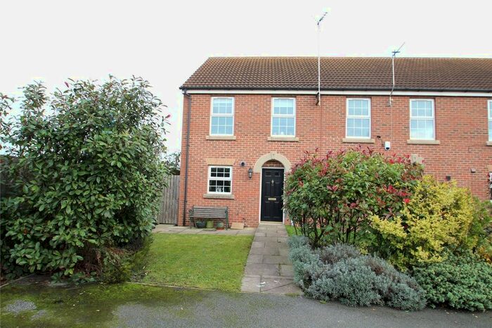 3 Bedroom End Of Terrace House To Rent In Barnsdale Way, Ackworth, Pontefract, WF7