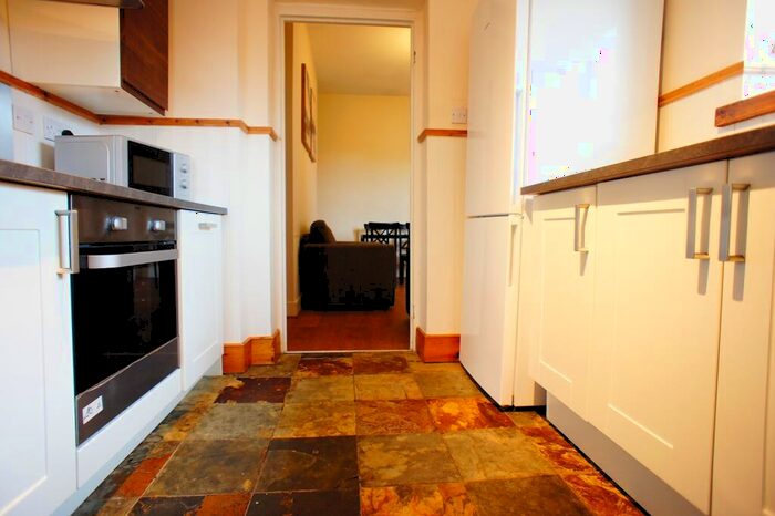 3 Bedroom Flat To Rent In Grantham Road, Newcastle Upon Tyne, NE2