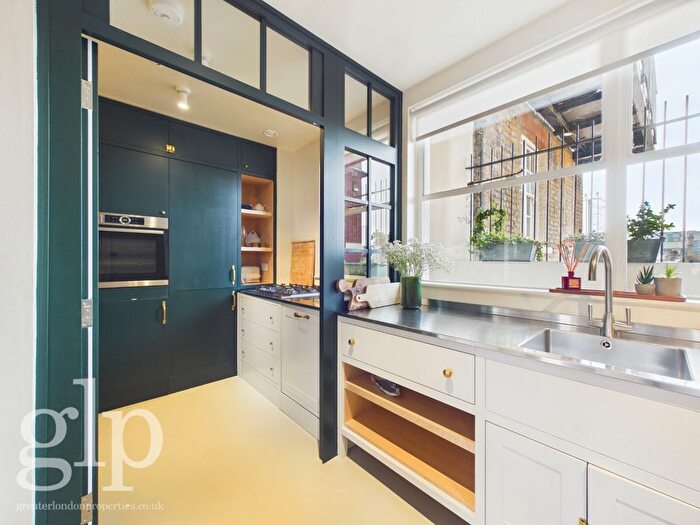 1 Bedroom Flat For Sale In Hunter House, Hunter Street, Bloomsbury, WC1N