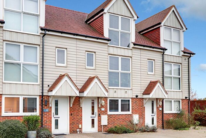 3 Bedroom Terraced House For Sale In Juniper Way, Hawkinge, CT18