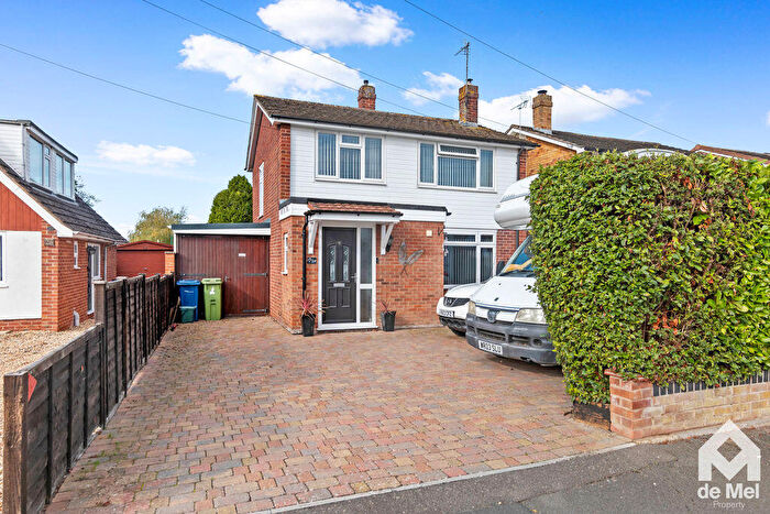 3 Bedroom Detached House For Sale In Rosefield Crescent, Tewkesbury, GL20