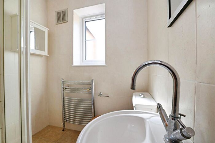 3 Bedroom Terraced House For Sale In Kingsland Road, Salisbury, SP2