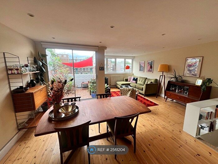 2 Bedroom Flat To Rent In Upper Rawreth Walk, London, N1