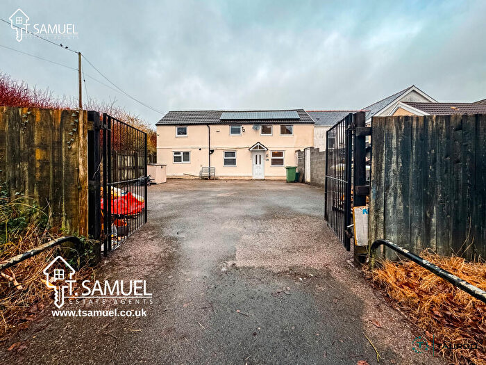 2 Bedroom Detached House For Sale In The Barn, Cardiff Road, Aberdare, CF44
