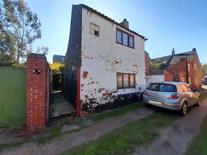 2 Bedroom End Of Terrace House For Sale In Grove Street, Retford, DN22