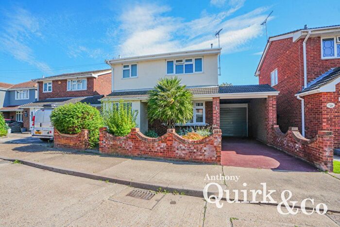 4 Bedroom Detached House For Sale In Nevada Road, Canvey Island, SS8