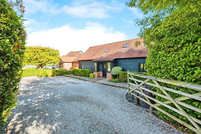 3 Bedroom Character Property For Sale In Bushmead Road, Whitchurch, Aylesbury, HP22