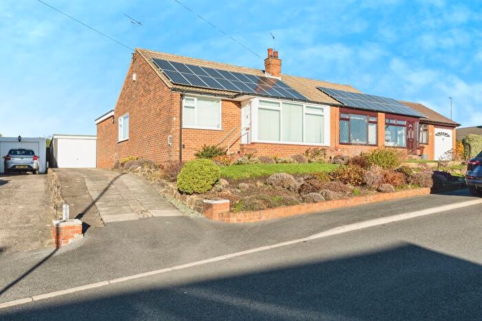 3 Bedroom Semi-Detached Bungalow For Sale In Croft House Avenue, Morley, Leeds, LS27
