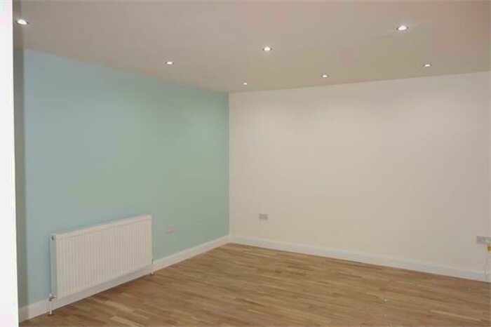 2 Bedroom Flat To Rent In Sydenham Road, Croydon, CR0