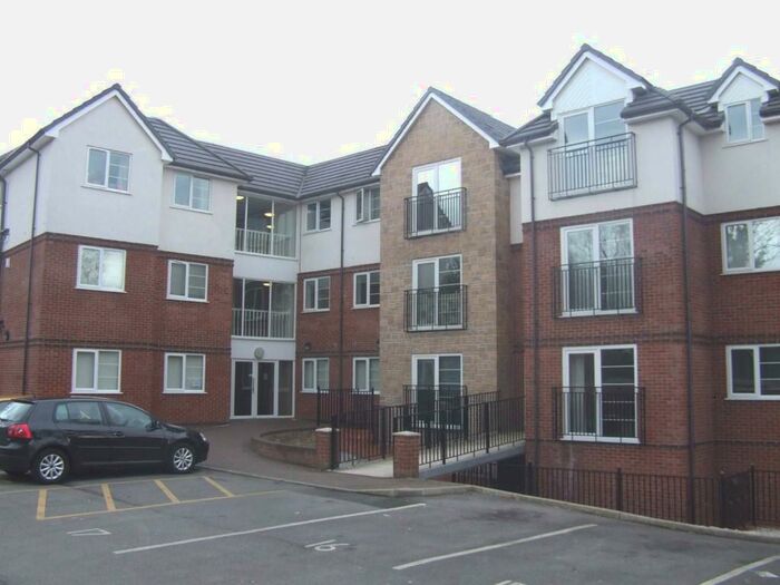 2 Bedroom Flat To Rent In Hollyhedge Road, Gatley Border, Manchester, M22