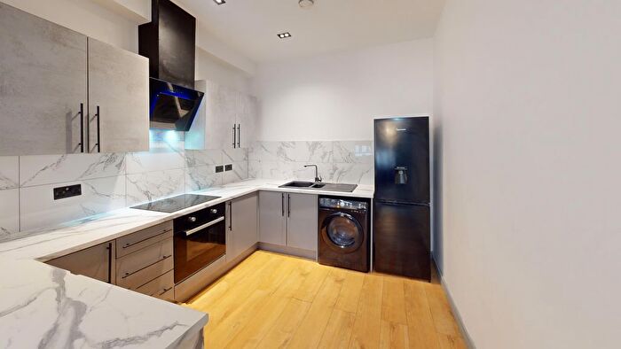 2 Bedroom Flat To Rent In Claughton Street, St Helens, WA10