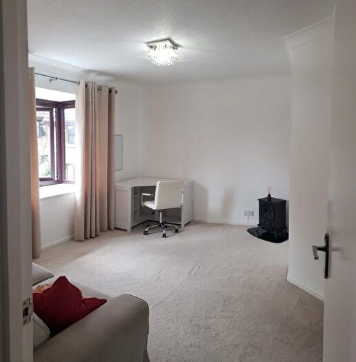 1 Bedroom Flat To Rent In Ladygrove Drive, Guildford, Surrey, GU4