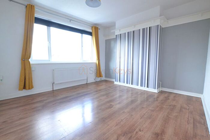 2 Bedroom Flat To Rent In Lawrence Court, Blaydon-On-Tyne, Tyne And Wear, NE21