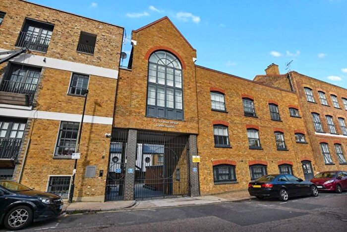 1 Bedroom Apartment To Rent In Clyde Square, London, E14