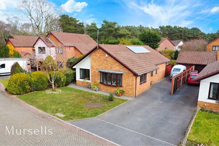 3 Bedroom Bungalow For Sale In Laburnum Close, Sandford, Wareham, BH20