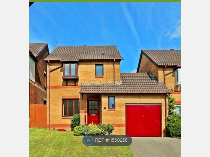 3 Bedroom Semi-Detached House To Rent In Clos Myddlyn, Beddau, CF38