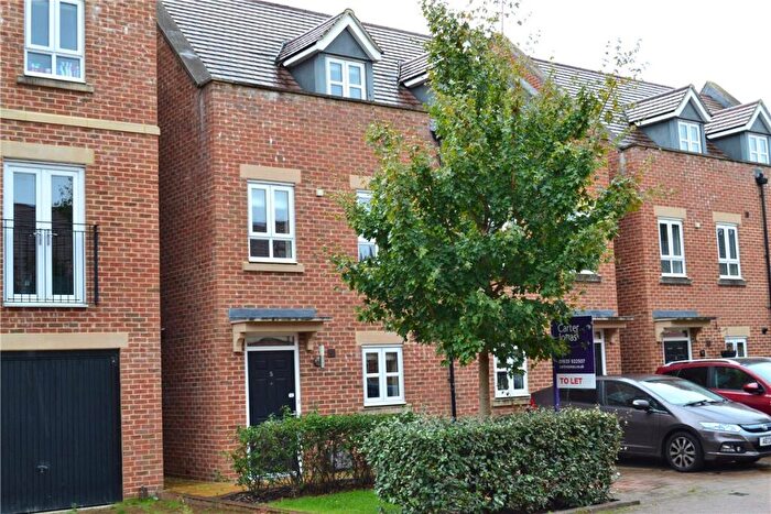 3 Bedroom Semi-Detached House To Rent In Newbury, Berkshire, RG14