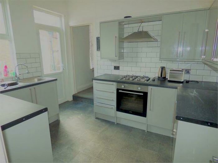 1 Bedroom Apartment To Rent In West Road, Westcliff On Sea, Westcliff On Sea, SS0