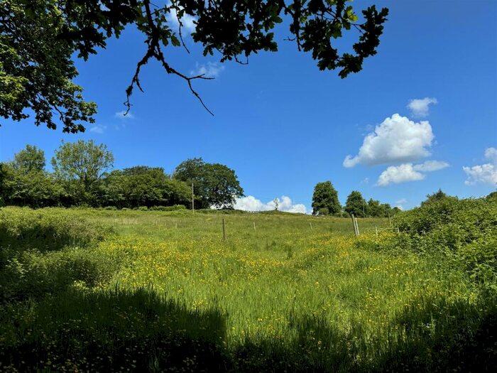 4 Bedroom Detached House For Sale In Glynhir Road, Llandybie, Ammanford, SA18