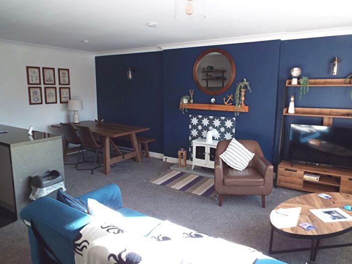 2 Bedroom Flat For Sale In Nunnington Close, Hull, HU5